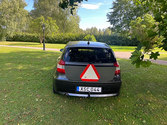 BMW 120d 5 of 12
