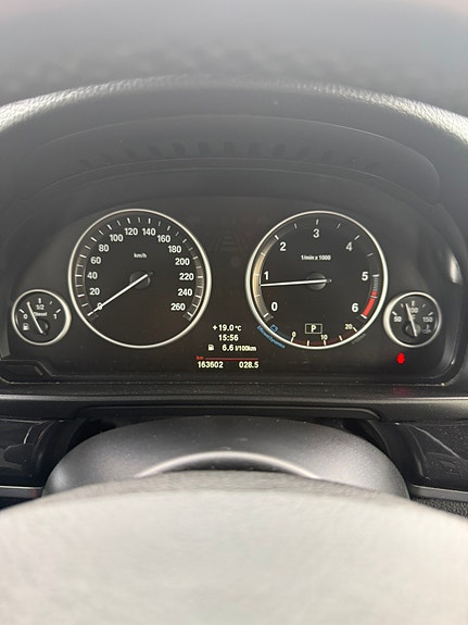 BMW 520d 15 of 18
