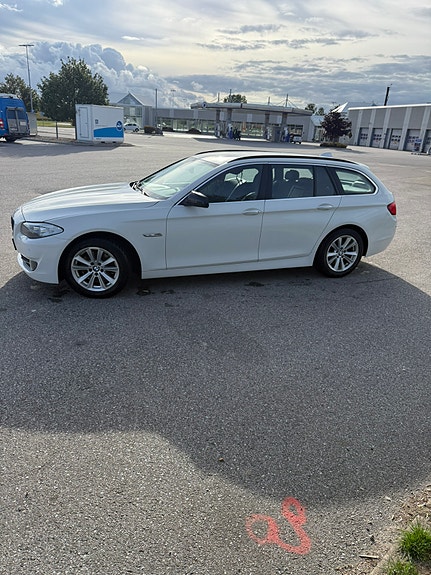 BMW 520d 3 of 18