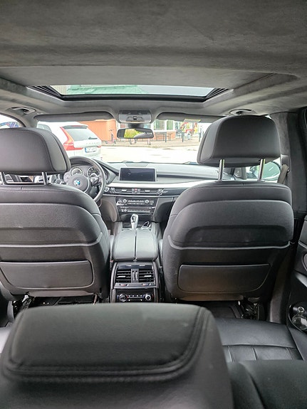 BMW X5 8 of 10