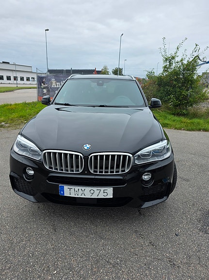BMW X5 3 of 10