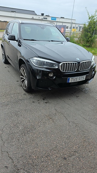 BMW X5 2 of 10
