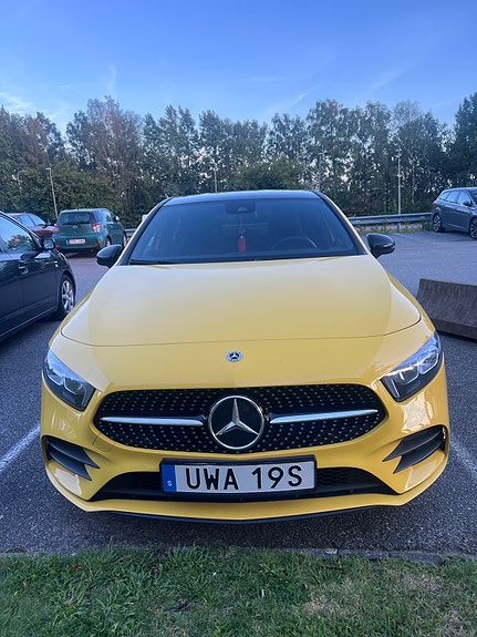 Mercedes-Benz A200 2 of 9