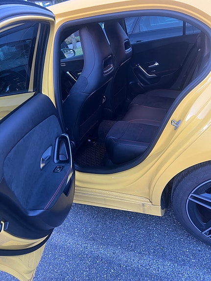 Mercedes-Benz A200 8 of 9