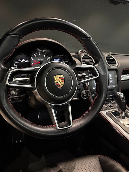 Porsche 718 Boxster S 15 of 18