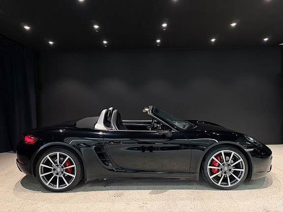 Porsche 718 Boxster S 6 of 18