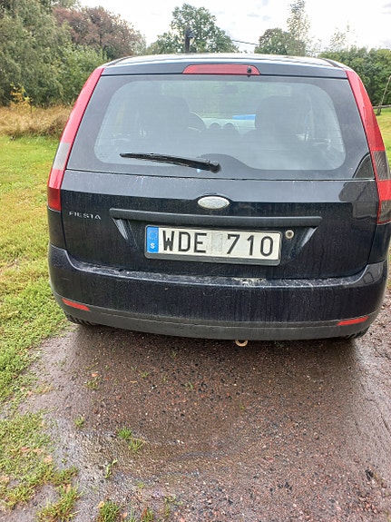 Ford Fiesta 6 of 8