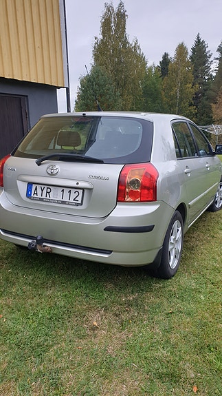 Toyota Corolla 3 of 8