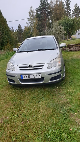 Toyota Corolla 2 of 8