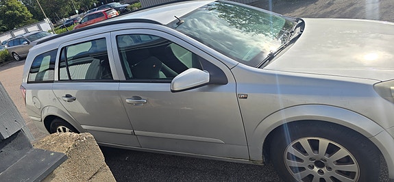 Opel Astra 4 of 5