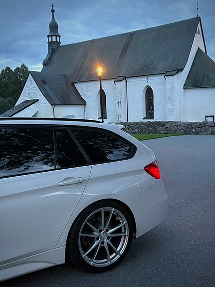 BMW 320d 6 of 15