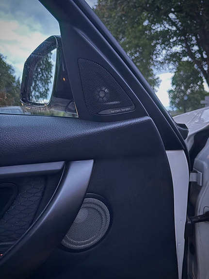 BMW 320d 13 of 15
