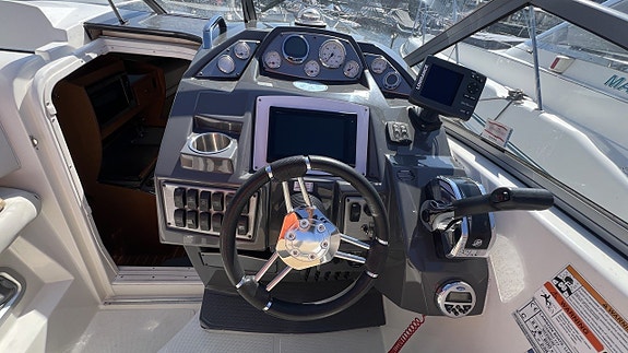 Larson 777 2011 Mercruiser 5.0 MPI 2011 16 of 27