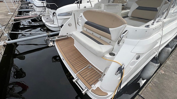 Larson 777 2011 Mercruiser 5.0 MPI 2011 4 of 27