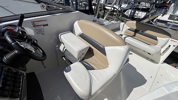 Larson 777 2011 Mercruiser 5.0 MPI 2011 15 of 27