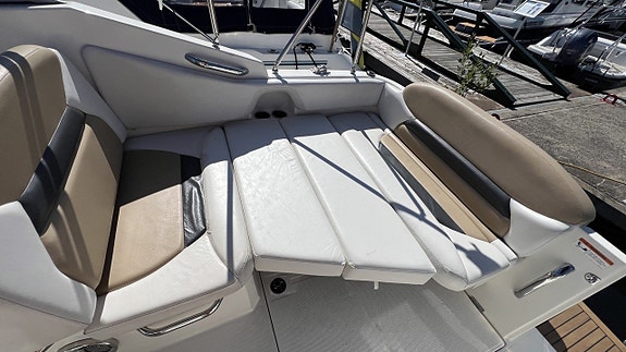 Larson 777 2011 Mercruiser 5.0 MPI 2011 25 of 27