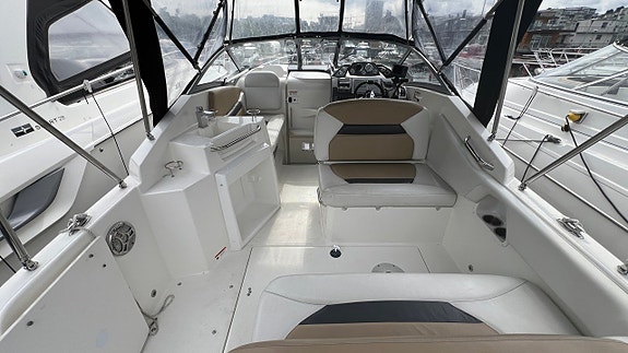 Larson 777 2011 Mercruiser 5.0 MPI 2011 3 of 27