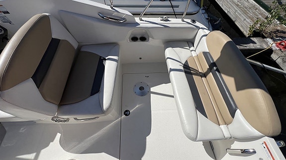 Larson 777 2011 Mercruiser 5.0 MPI 2011 19 of 27