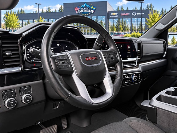 GMC Sierra 13 of 19