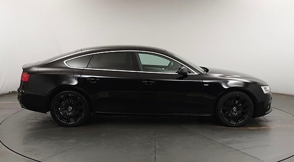 Audi A5 2 of 9