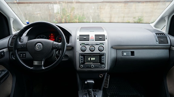Volkswagen CrossTouran 13 of 14
