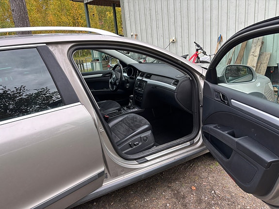 Skoda Superb 7 of 9