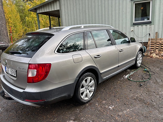 Skoda Superb 3 of 9
