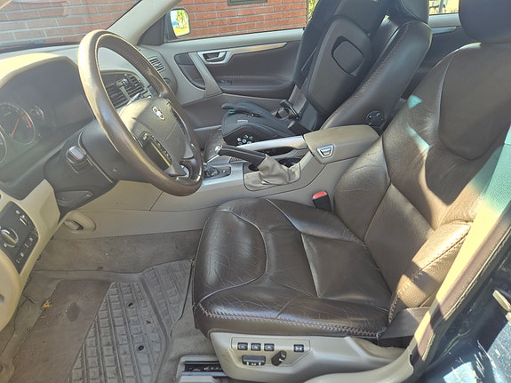 Volvo XC70 5 of 12
