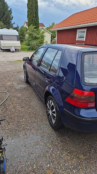 Volkswagen Golf IV 4 of 10