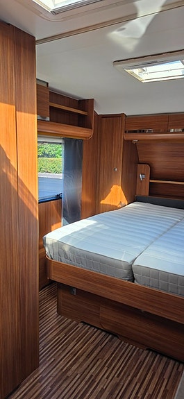 Adria Adora 563 PU Queenbed Solpanel Mover Markis Cykelställ 9 of 19