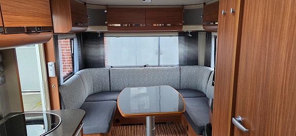 Adria Adora 563 PU Queenbed Solpanel Mover Markis Cykelställ 15 of 19