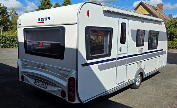 Adria Adora 563 PU Queenbed Solpanel Mover Markis Cykelställ 7 of 19