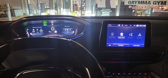 Peugeot 3008 3 of 4