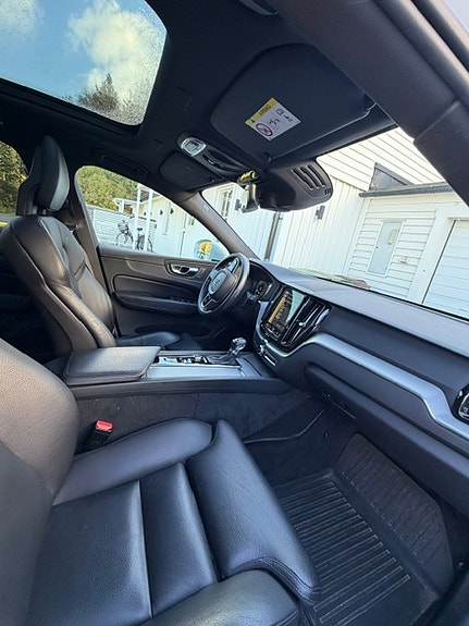 Volvo XC60 10 of 11