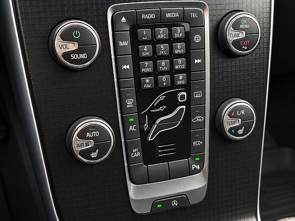 Volvo V40 20 of 25