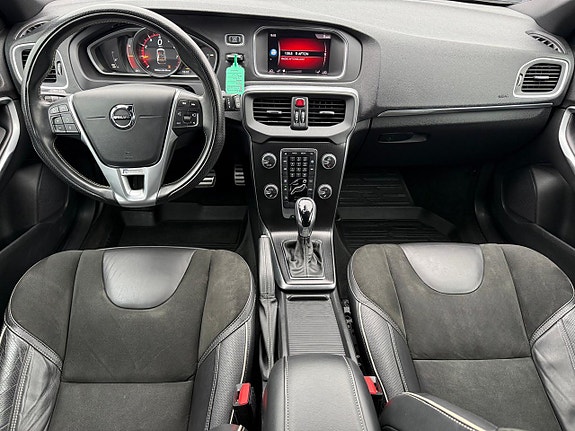 Volvo V40 12 of 25