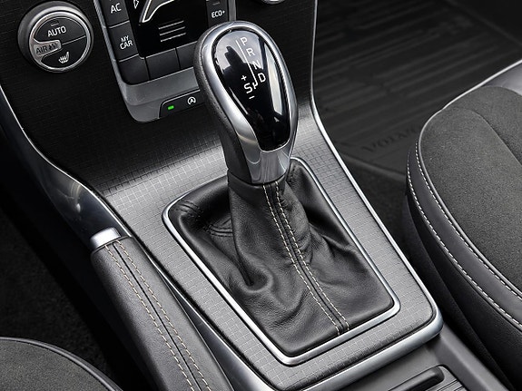 Volvo V40 21 of 25