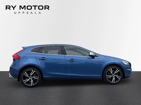 Volvo V40 5 of 25