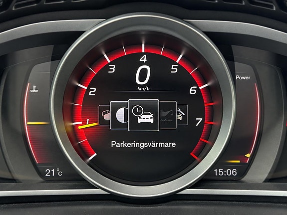 Volvo V40 23 of 25