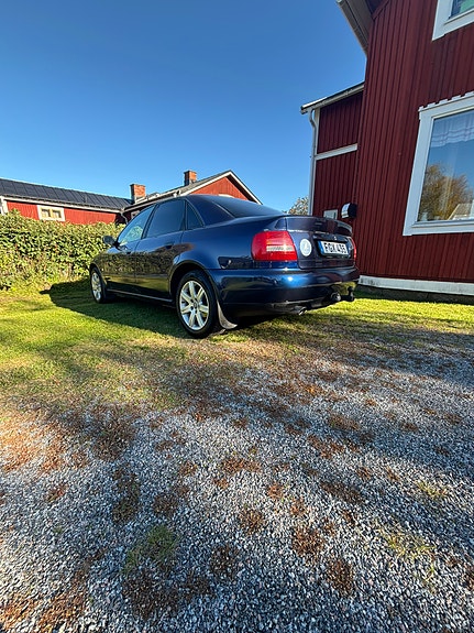 Audi A4 4 of 6