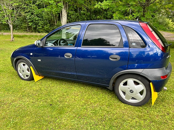 Opel Corsa 16 of 19