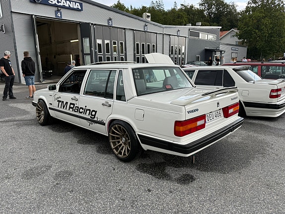 Volvo 760 4 of 11