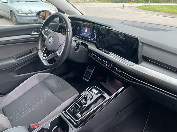 Volkswagen Golf Alltrack 14 of 23