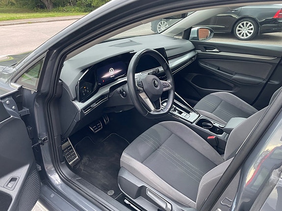 Volkswagen Golf Alltrack 10 of 23