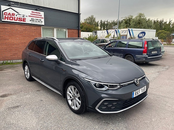 Volkswagen Golf Alltrack 3 of 23