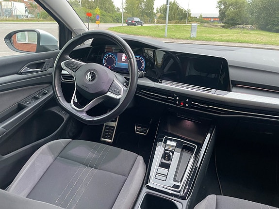 Volkswagen Golf Alltrack 16 of 23