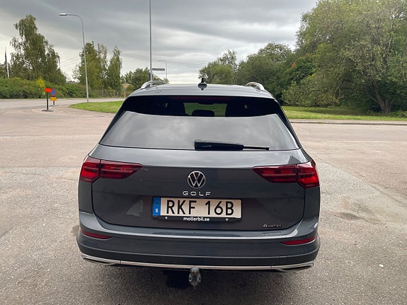 Volkswagen Golf Alltrack 8 of 23