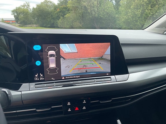 Volkswagen Golf Alltrack 21 of 23