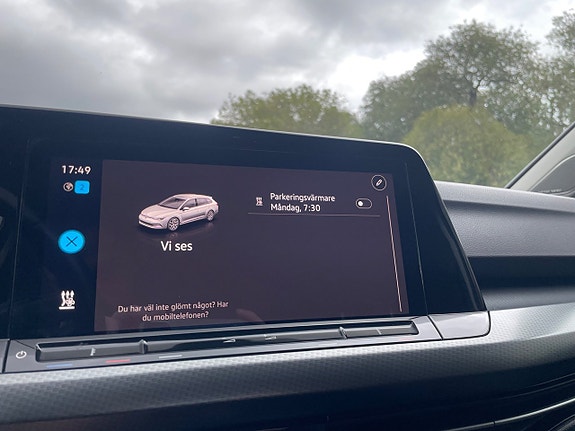 Volkswagen Golf Alltrack 23 of 23