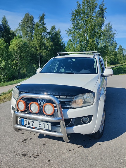Volkswagen Amarok 2 of 2